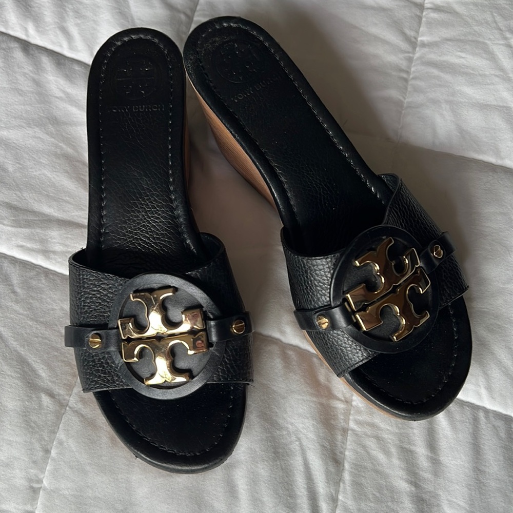 Tori Burch shoes excellent condition